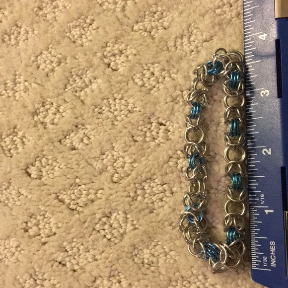 Bracelet with blue accents. - Picture 2 of 2